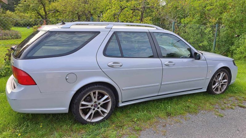 saab_parem.jpg