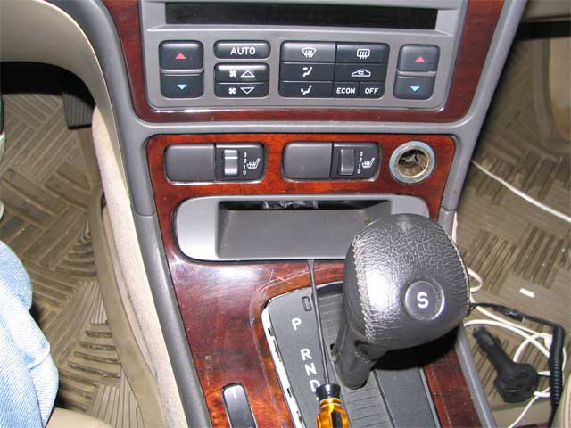 04-cconsole_ashtray.jpg