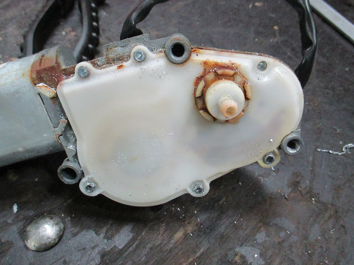rear wiper 003.JPG